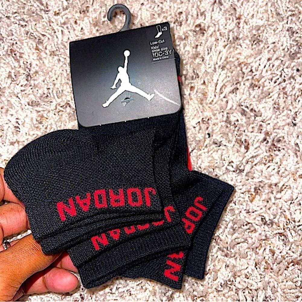 Nike Air Jordan kids boys low cut ankle socks black red XS Shoe Size 10C-3Y NWT